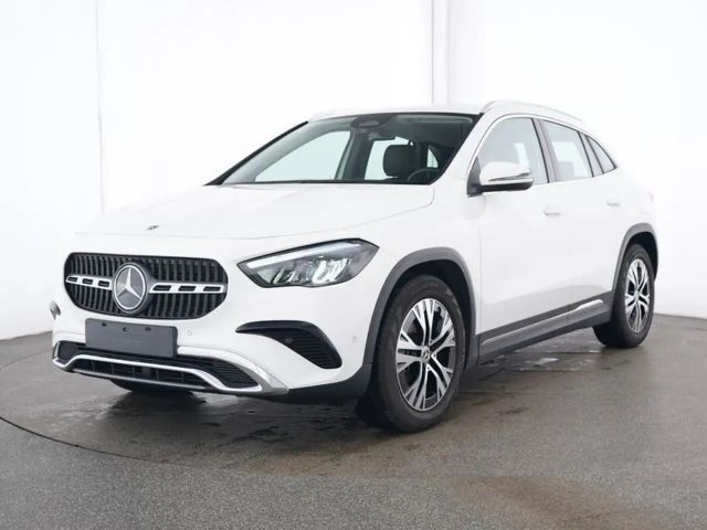 Mercedes-Benz GLA 200 Progressive/MBUX Premium/Kamera 2025 Benzine