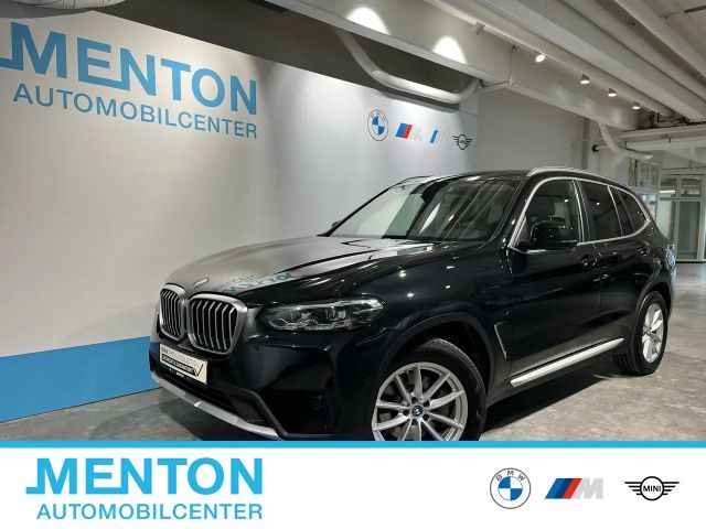BMW X3 xDrive30e Head-Up HiFi DAB LED WLAN RFK Shz 2022 Hybride / Benzine