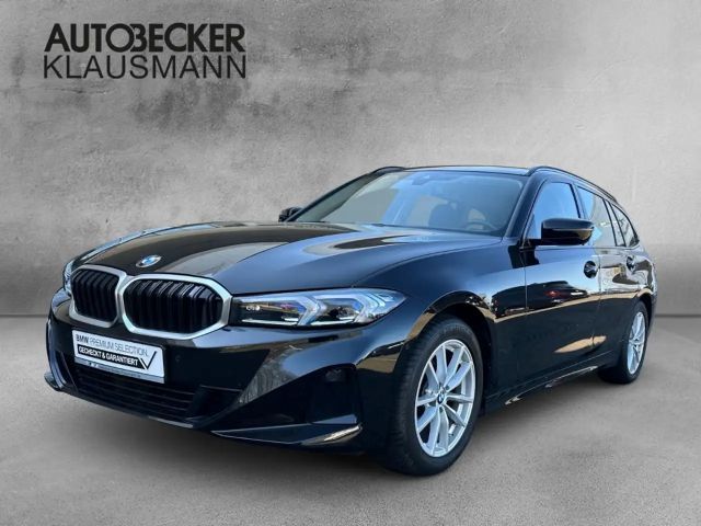 BMW 318 i Touring AUTOMATIK LC PROF LED PDC KAMERA 2024 Benzine