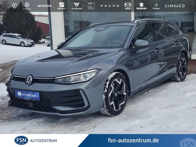 Volkswagen Passat 2.0 TDI 4M R-Line Matrix AHK HeadUp DCC EasyOpen 2025 Diesel