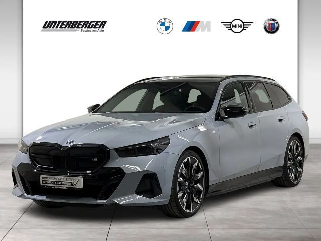 BMW i5 M60 xDrive Touring Pro B&W ACC 360° Pano HUD 2025 Elektrisch