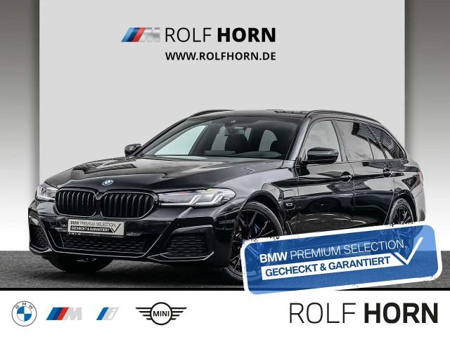BMW 530 e Touring M Sportpaket Pro HeadUp HiFi Klima 2022 Hybride / Benzine