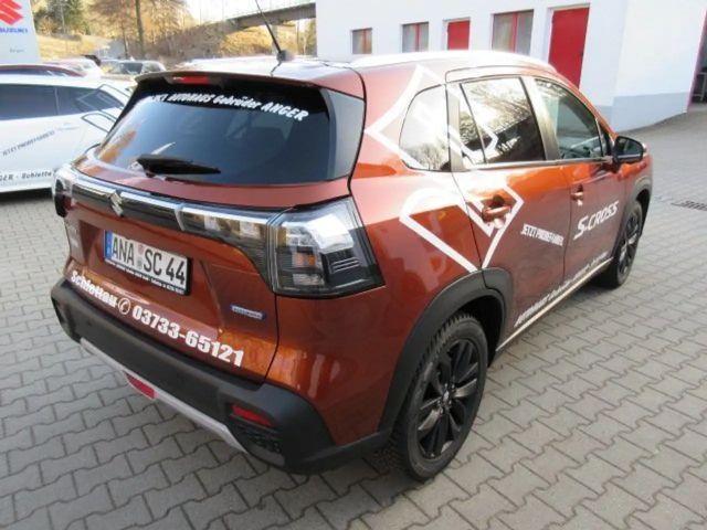 Suzuki S-Cross