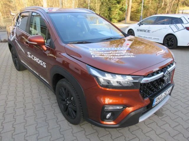 Suzuki S-Cross