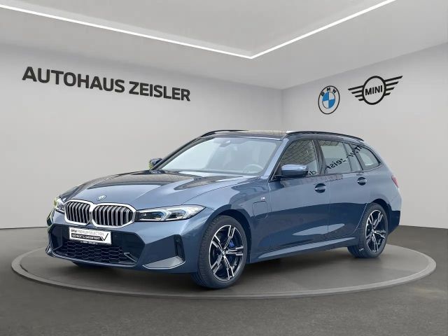 BMW 330 e Touring M SPORTPAKET AHK UPE 79.670,-- 2025 Hybride / Benzine