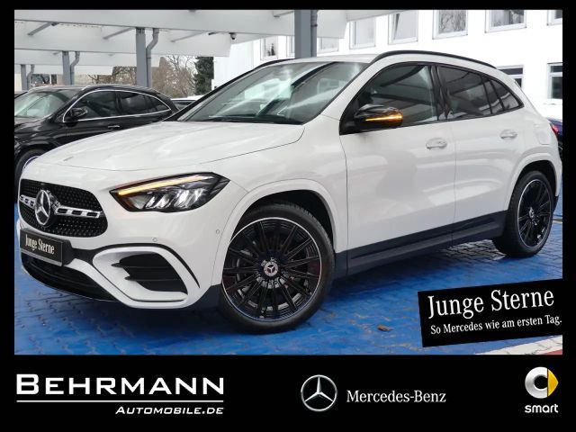 Mercedes-Benz GLA 180 GLA 180 AMG +R-Kamera+Ambiente+NightPak+LED+AHK+ 2025 Benzine