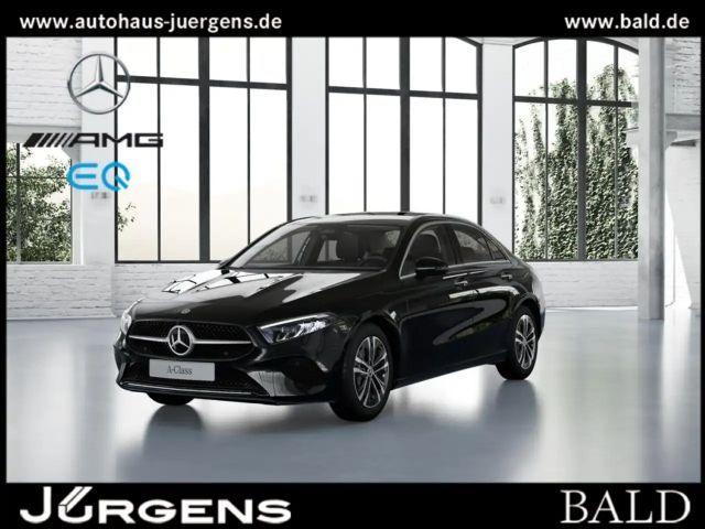 Mercedes-Benz A 200 Limo Progressive/LED/Cam/Pano/AHK/Winter/ 2024 Benzine