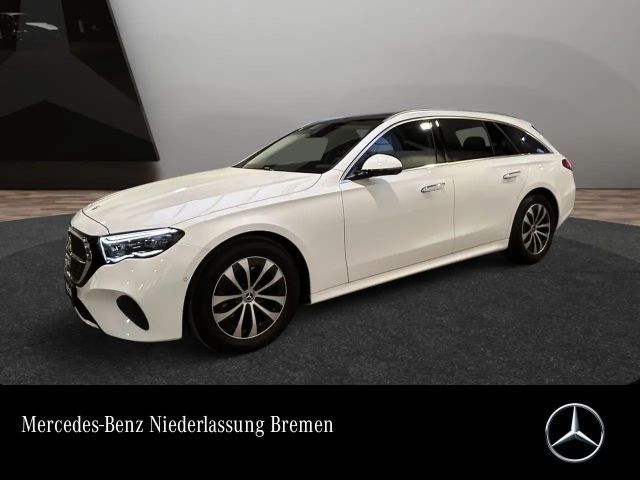 Mercedes-Benz E 200 T Avantgarde WideScreen 360° Pano Distr. AHK 2025 Benzine