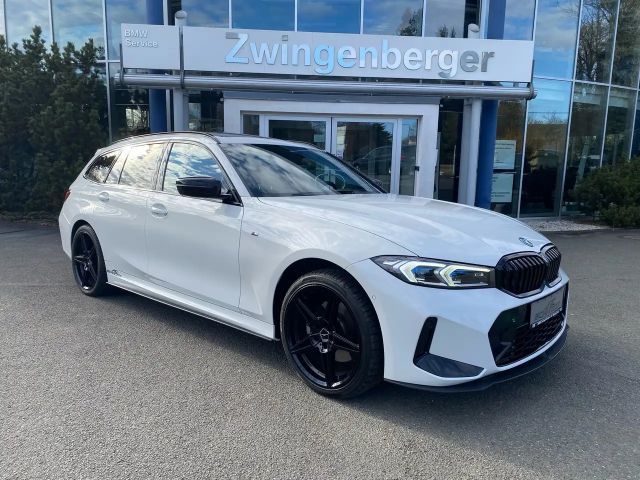 BMW 330 2023 Hybride / Benzine