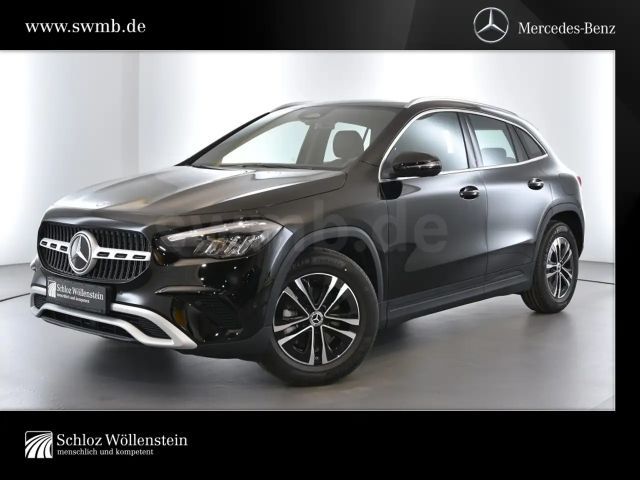 Mercedes-Benz GLA 180 3,99%/LED/Totwinkel/Spiegel-P/Winter-P   /RfCam 2026 Benzine