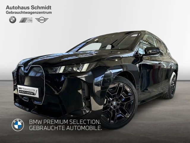 BMW iX xDrive45 M Sportpaket HK HiFi DAB LED 2025 Elektrisch
