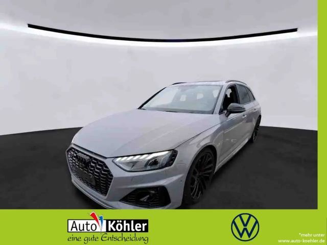 Audi RS4 Avant Akustikglas/RS-Sportabgasanlage 2023 Benzine