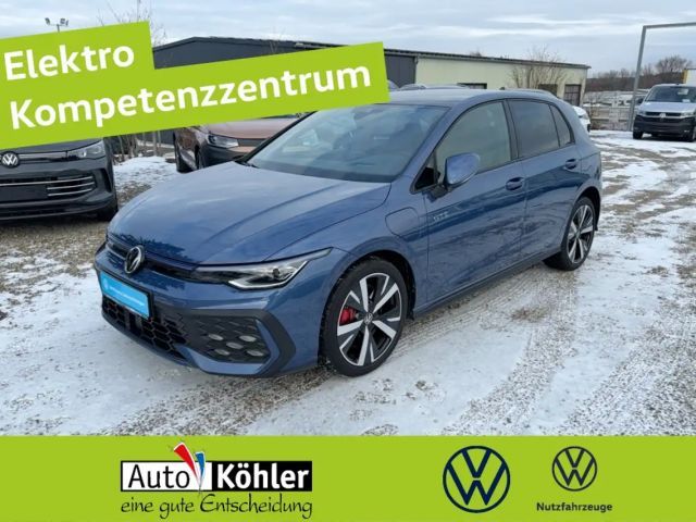 Volkswagen Golf GTE Matrix/CarPlay/Virt/360/ACC/HUD/Kamera 2025 Hybride / Benzine
