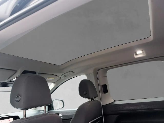 Ford Grand Tourneo