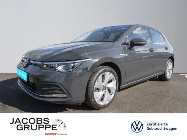 Volkswagen Golf VIII 1.5 TSI Style App-Connect/LED/Einparkhilfe/Travelassist 2024 Benzine