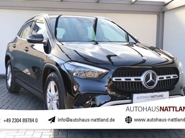 Mercedes-Benz GLA 200 7G-DCT Advanced RFK Navi LED  MBUX 1.Hd. 2024 Benzine