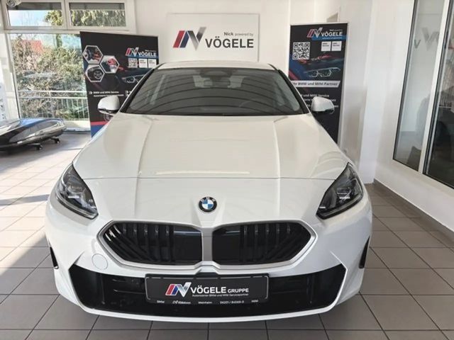 BMW 220 220i Auto. NAVI 17" LMR Alarmanlage 2026 Benzine