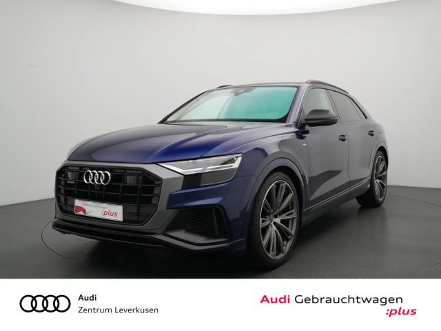 Audi Q8 e quattro S line MASSAGE B&O LUFT AHK LEDE 2022 Hybride / Benzine