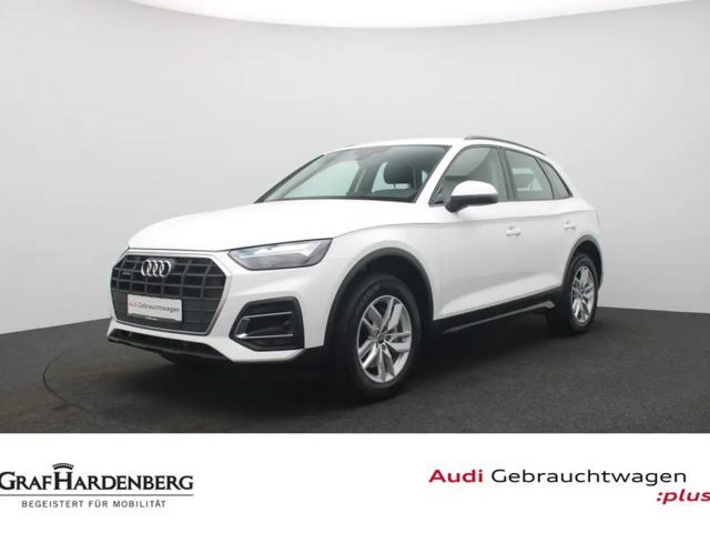 Audi Q5 50 TFSI e quattro . LED Navi DAB SHZ 2022 Hybride / Benzine