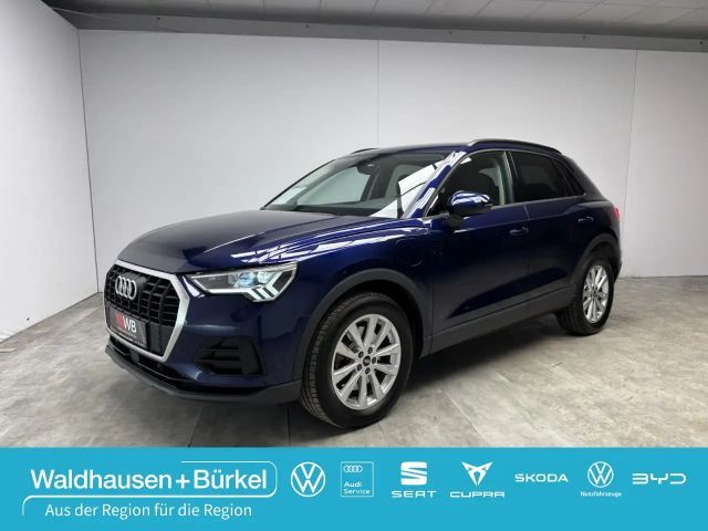 Audi Q3 45 TFSIe Klima Navi Leder Rückfahrkamera 2022 Hybride / Benzine