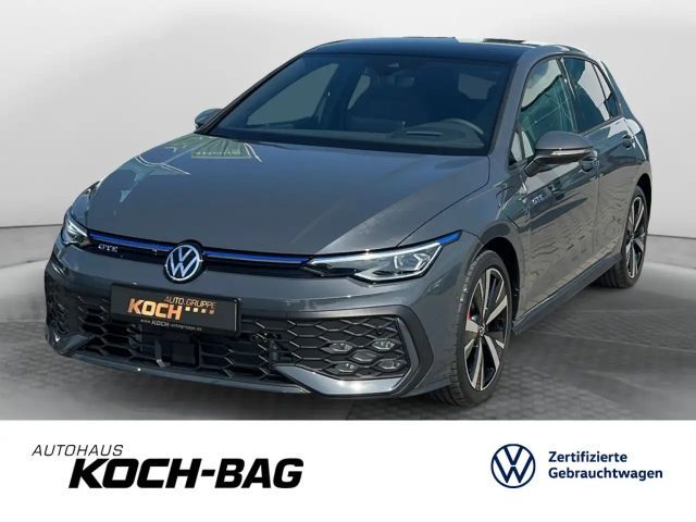 Volkswagen Golf GTE VIII GTE DSG Navi LED AHK DCC Kamera 2025 Hybride / Benzine