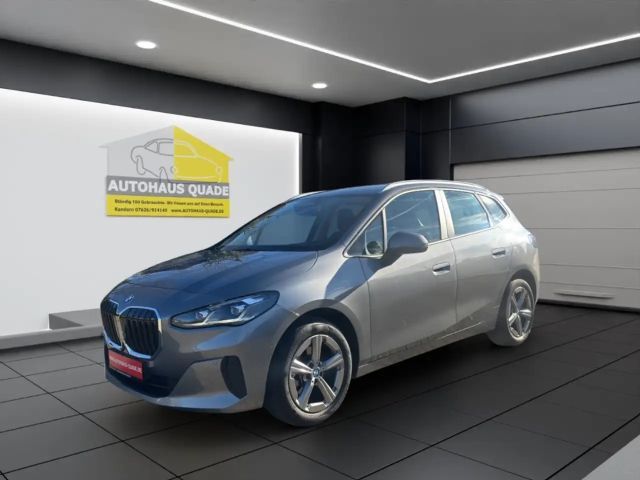 BMW 218 Active Tourer i Park-Assistent AHK-klappbar Navi D 2023 Benzine