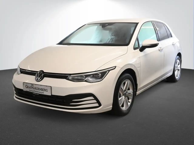 Volkswagen Golf VIII Lim 1.5 TSI Life PDC Kamera LED SzHzg 2023 Benzine