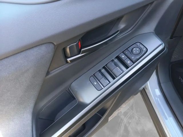 Toyota C-HR+