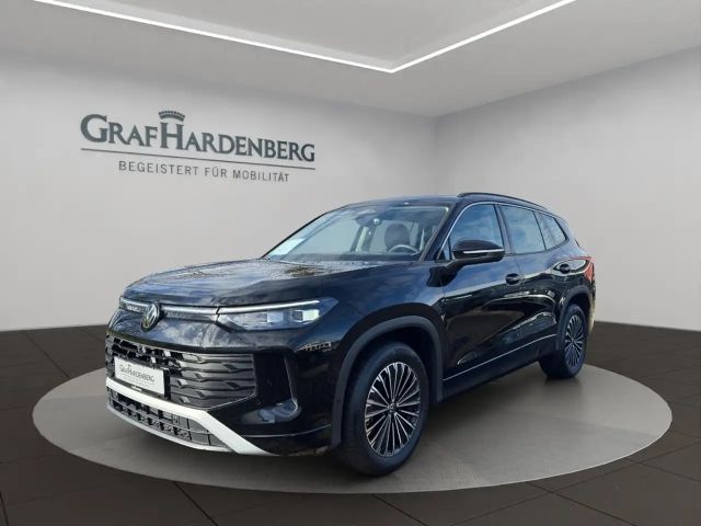 Volkswagen Tayron Life 1.5 eTSI DSG 7Sitze AHK AreaView 2025 Benzine