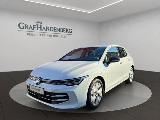 Volkswagen Golf GOAL eHybrid DSG Navi AHK LED 2025 Hybride / Benzine