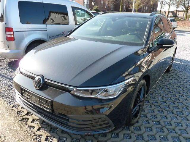 Volkswagen Golf VIII Variant Life 2022 Benzine