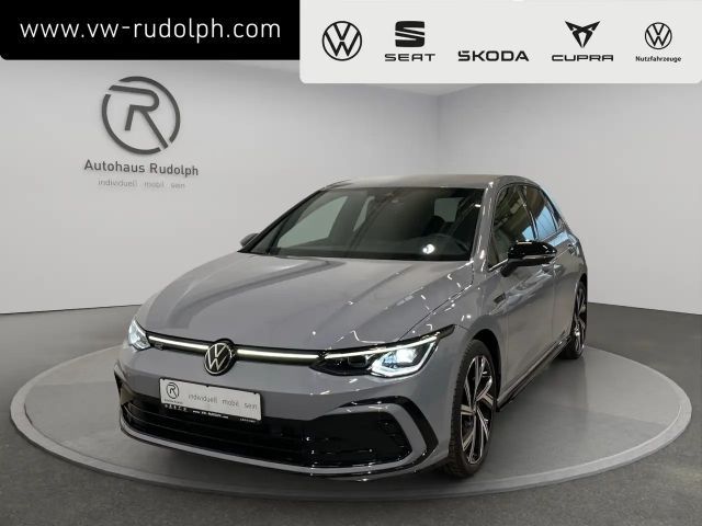 Volkswagen Golf VIII 1.5 TSI R-Line / Navi LED RFK 2024 Benzine