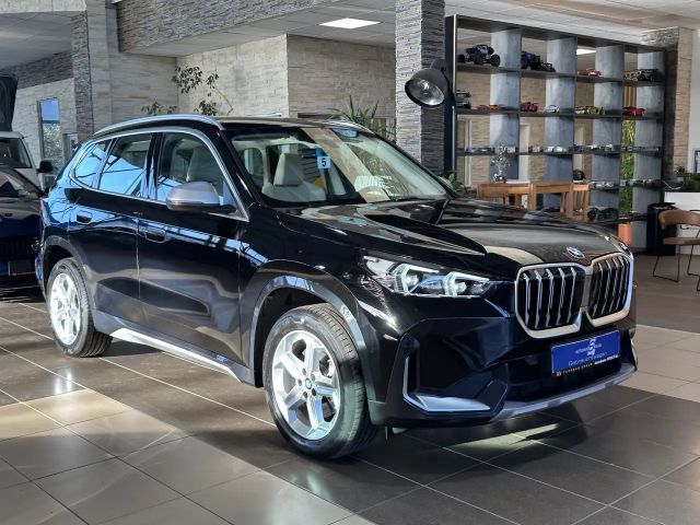 BMW X1 20 i sDrive xLine Leder Navi WideScreen LED 2024 Benzine