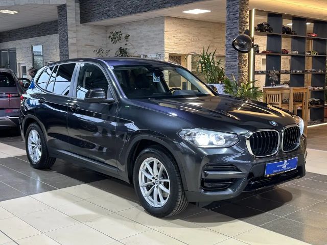 BMW X3 xDrive30i*Advantage*SHZ*ACC*360.Cam*Navi*LED 2021 Benzine