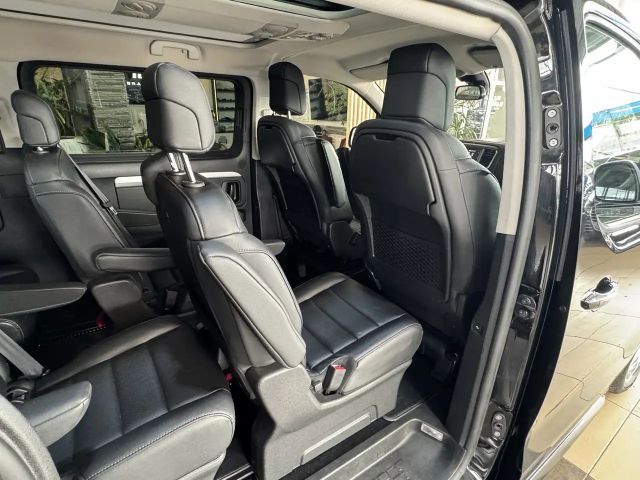 Peugeot Traveller