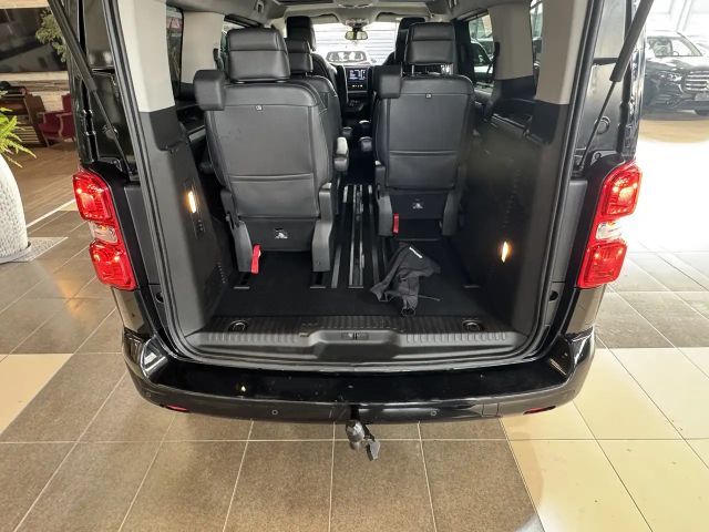 Peugeot Traveller