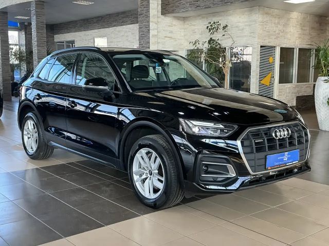 Audi Q5 50 TFSI e quattro AHK LED SHZ Sound-System 2021 Hybride / Benzine