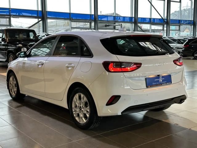 Kia Ceed / cee'd