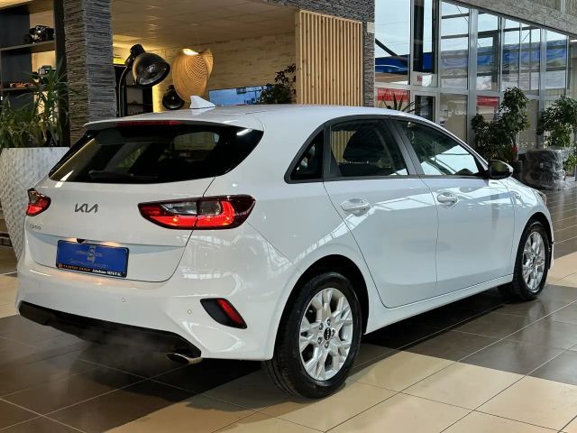 Kia Ceed / cee'd