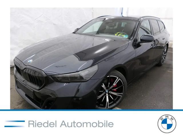 BMW 540 d xDrive Touring M SportpaketPro Standhzg AHK 2025 Diesel