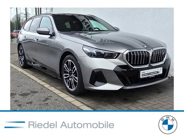 BMW i5 eDrive40 Touring M Sportpaket AHK DAPro Pano 2025 Elektrisch