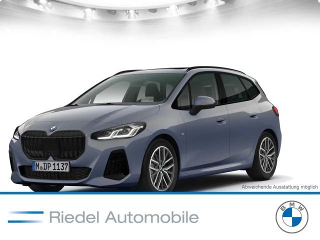 BMW 220 i Active Tourer M Sportpaket Navi Pano AHK 2025 Benzine