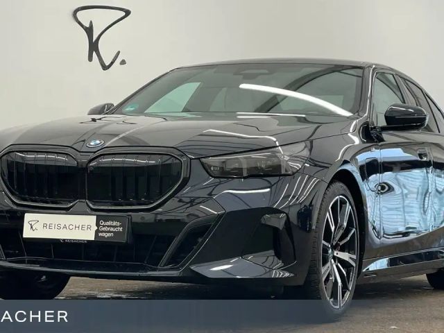 BMW 550 e A xDrive Lim M-Sport PRO AHK ACCPro 360° 2025 Hybride / Benzine