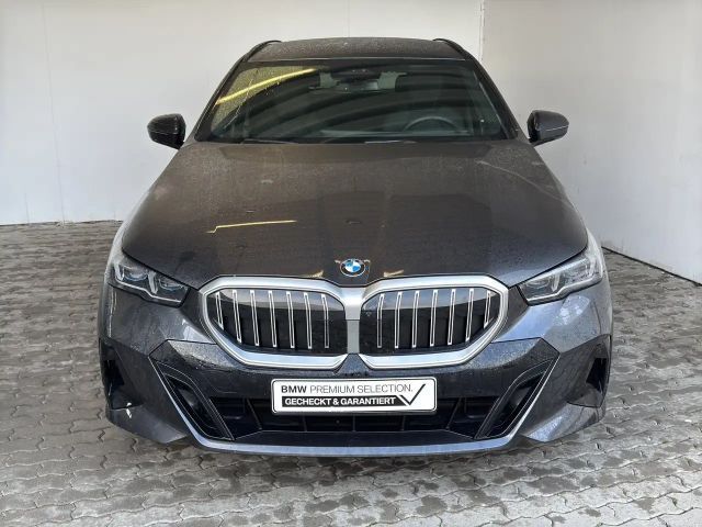 BMW 520 dA Tour. M Sport LiveCock.LED.AHK.Keyl.SHZ. 2025 Diesel