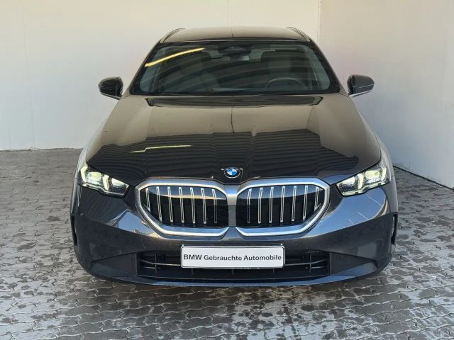 BMW 520 dA Tour. LiveCock.LED.AHK.ParkAss.DriveAss.SH 2024 Diesel