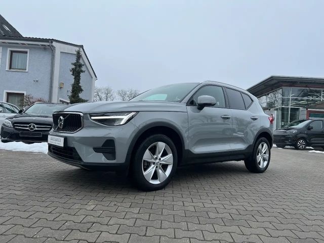 Volvo XC40 Core *LED Navi el. Heck KeyLess DAB Kamera* 2023 Benzine