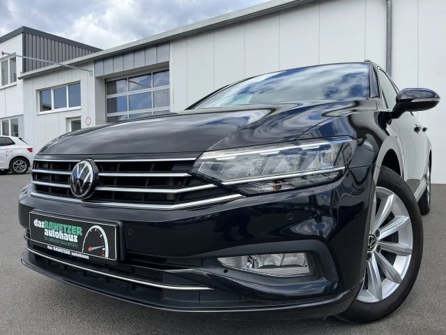 Volkswagen Passat Variant 2.0 TDI DSG 4Mo. Business AHK ActInfo HK-Sound RFK 2022 Diesel