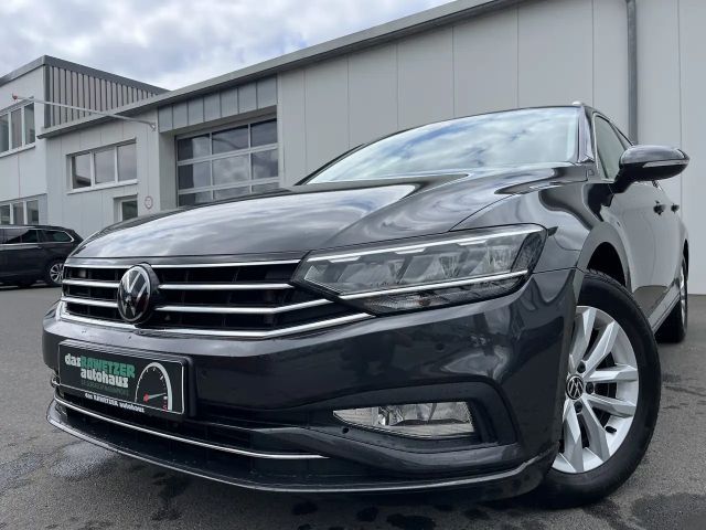 Volkswagen Passat Variant 2.0 TDI DSG Business AHK TravelAssist Navi LED 4xS 2023 Diesel