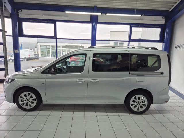Ford Grand Tourneo
