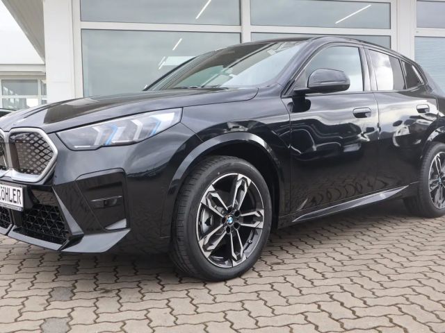 BMW iX2 eDrive20 M Sport/AHK/HeadUp/DAB/LED/SHZ RFK 2026 Elektrisch